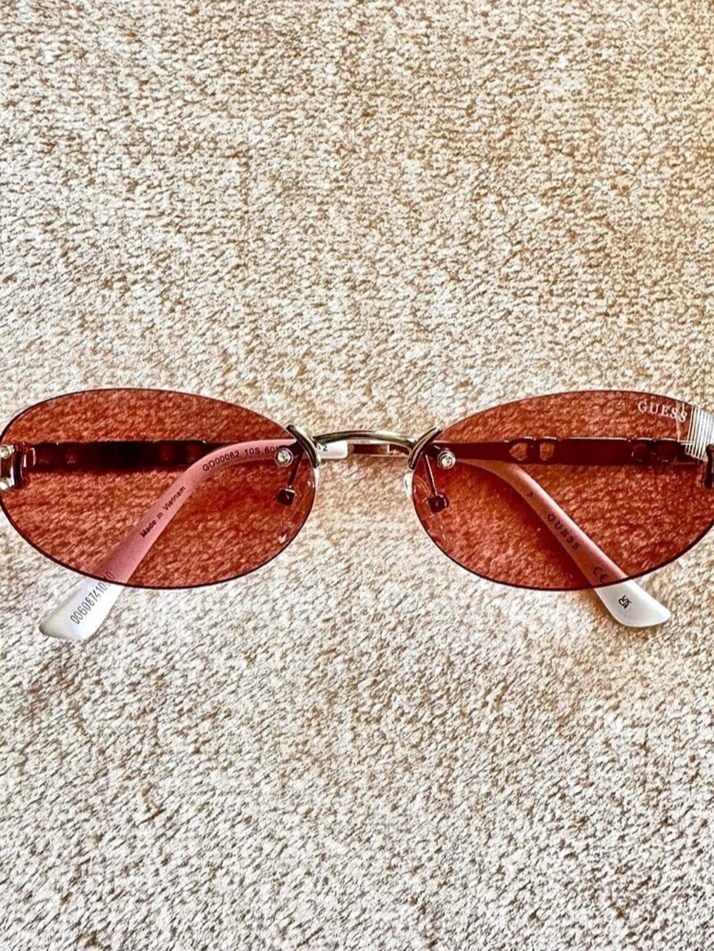 Pink Y2K-Style GUESS Metal-Rim Sunglasses